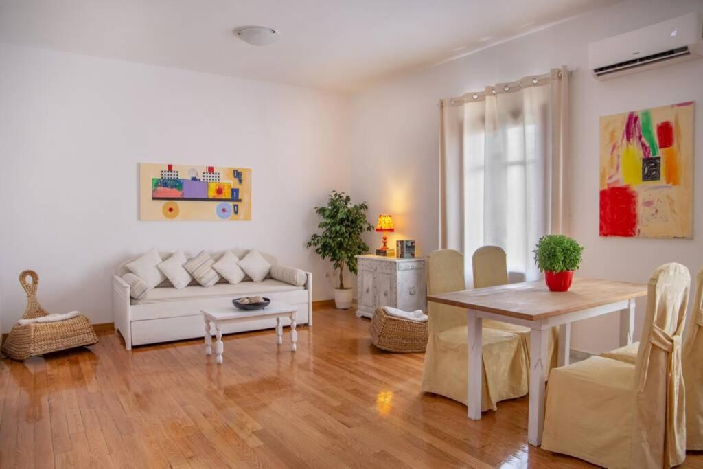 Seaview Stylish Flat In Andros - Walk To Beach Εξωτερικό φωτογραφία